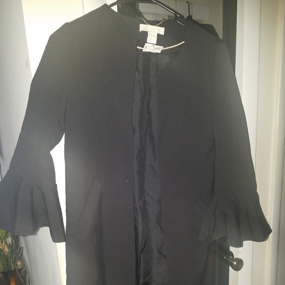 Bell sleeves blazer